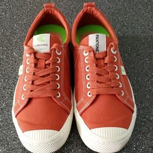 Cariuma Pantone Swatch Canvas Sneaker